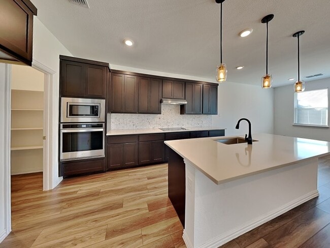 Photo - 1509 Gentle Crk Ln