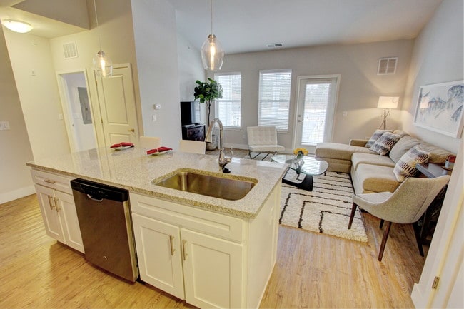 Hartford County Ct Apartments For Rent With Short Term Lease Photo The Pointe At Dorset Crossing