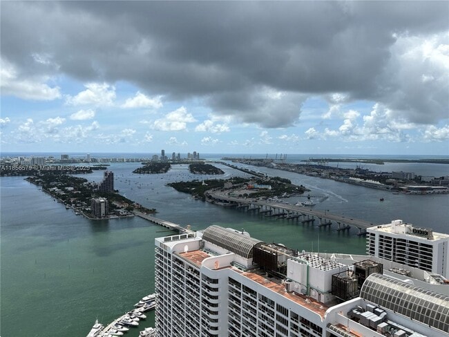 Building Photo - 1750 N Bayshore Dr Unit 5406 Rental