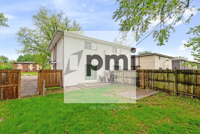 Building Photo - 3027 Rotunda Ct S Rental