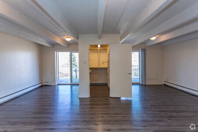 Studio - 400SF
