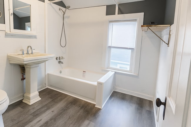 Photo - 1801 N Wisconsin St Unit UPPER