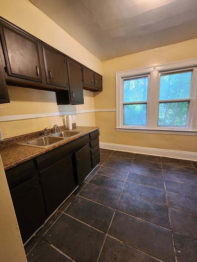 Photo - 130th,E.3045 Unit 2