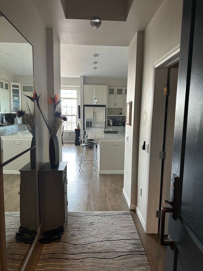 Building Photo - 7820 Inverness Blvd Unit Vallagio at Inverness