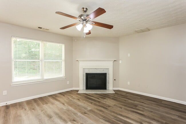 Photo - 9422 Lakeview Rd