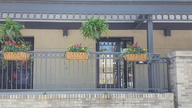 Photo - Colony House