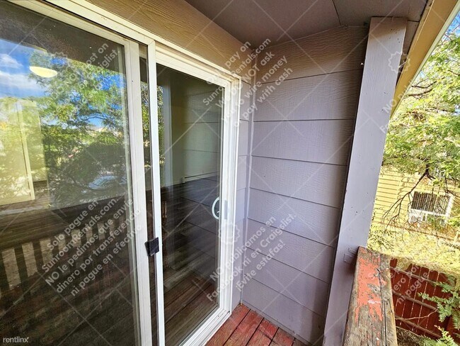 Photo - 2 br, 1 bath 4plex - 4270 Loomis Ave D D