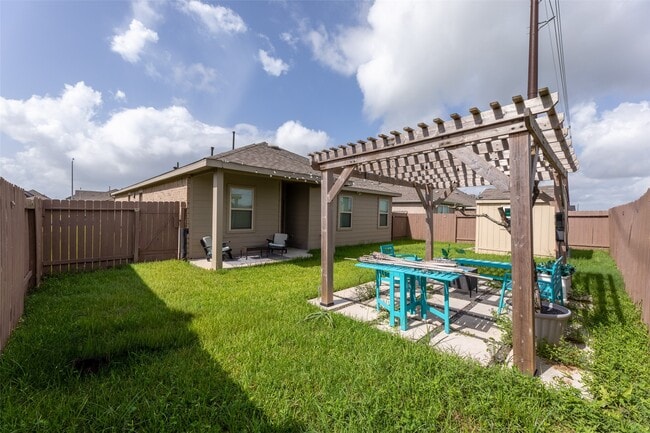 Building Photo - 14911 Spg Frst Ln
