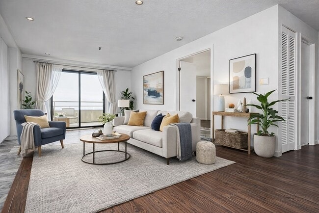 Building Photo - 382 Ocean Ave Unit 1109