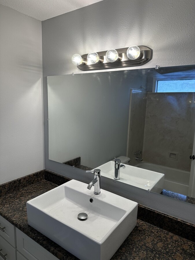 Photo - 13125 Rosemont St