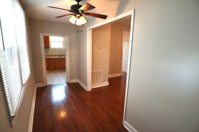 Photo - 2 Bed 1 Bath Apartment Located in the Heart of downtown Charleston & Close to the College of Char... Unit A