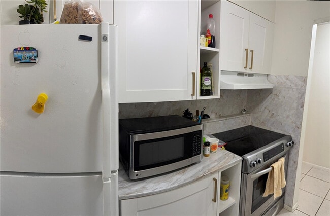 Photo - 5540 Tenth Ave