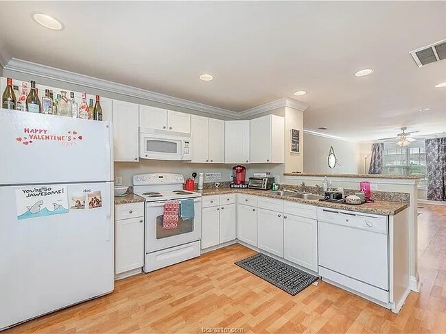 1725 Harvey Mitchell Pky S Unit 1630