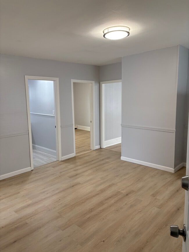 Rear Entrance - 24 middle st