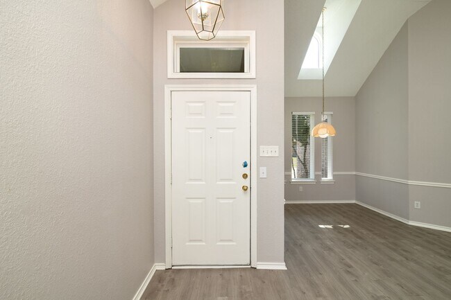 Photo - 1329 Maywood Ct