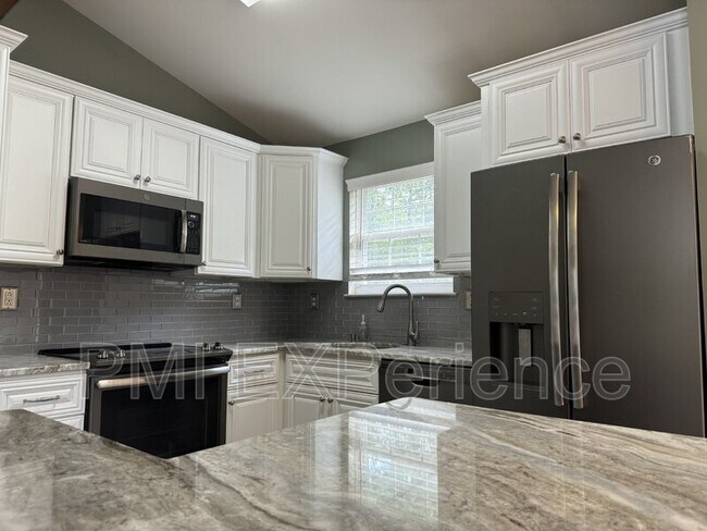 Photo - 9101 McPherson St