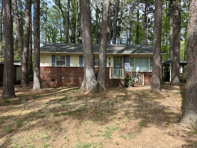 Building Photo - 930 Buckhorn St