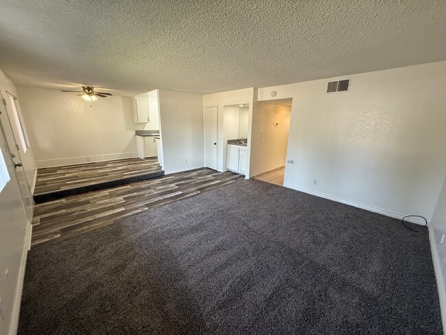 Building Photo - 1000 Central Ave Unit 13 Rental
