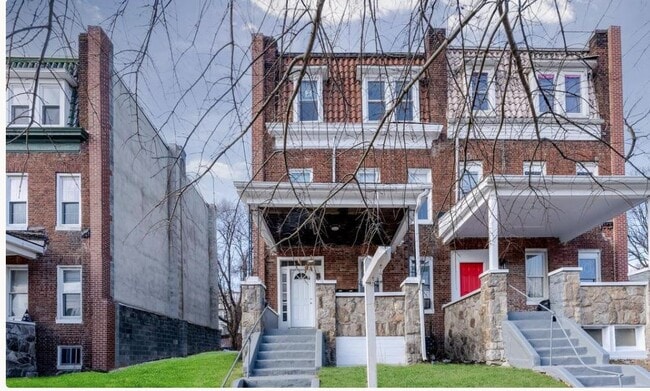 Building Photo - Bryant Ave