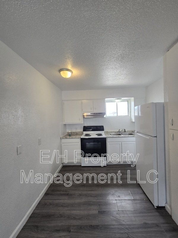 Photo - 1924 S Broadway Unit Apt 31