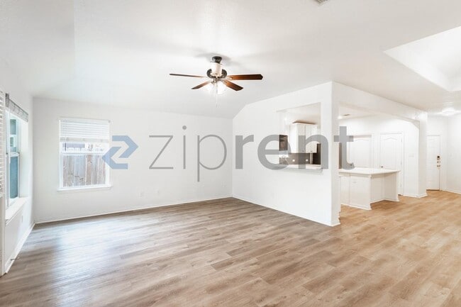 Photo - 232 Strawberry Blonde Dr