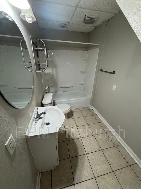 Photo - 2840 Josephine St