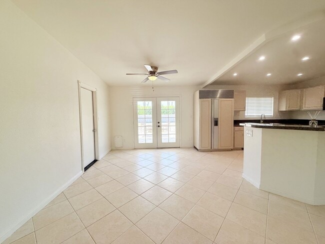 Photo - AVAILABLE NOW!! 3 BEDROOM 2 BATHROOM Home in Palm Desert!