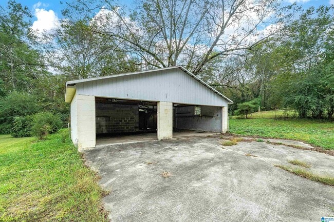 Photo - 305 Rose Hill Rd