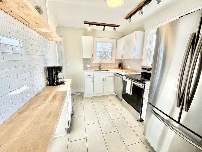 Photo - 1325 Willow Dr