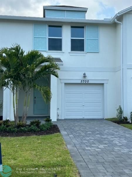 Photo - 5700 SE Edgewater Cir Townhome