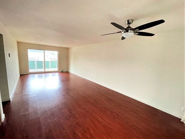 Photo - 1619 Oxford St