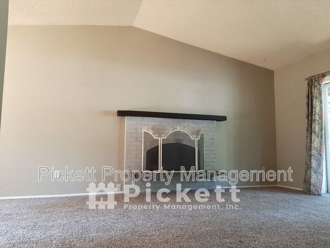 Photo - 391 NW Mosher Canyon Rd