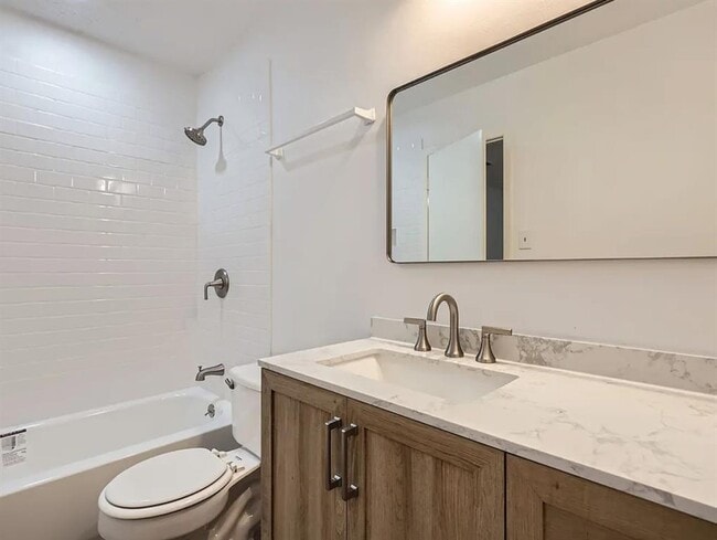Photo - 1301 Hollow Creek Dr