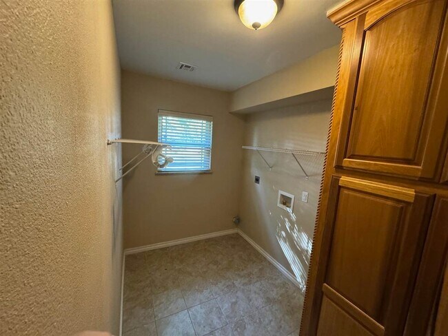 Photo - 141 Foxfire Rd