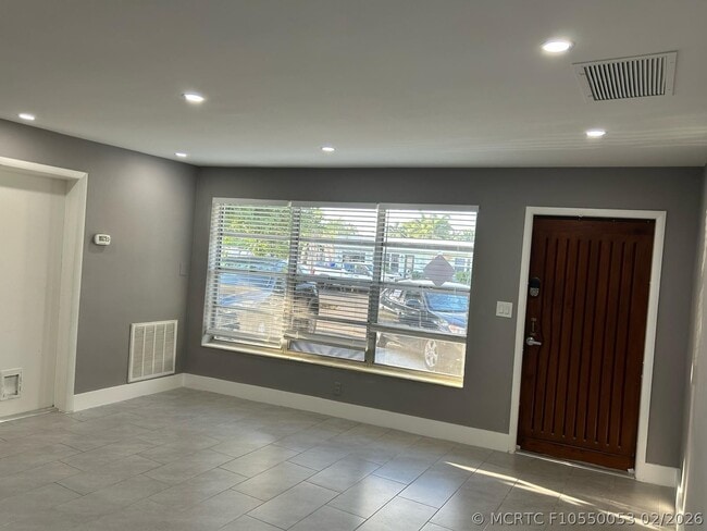 1120 NE 23rd Pl