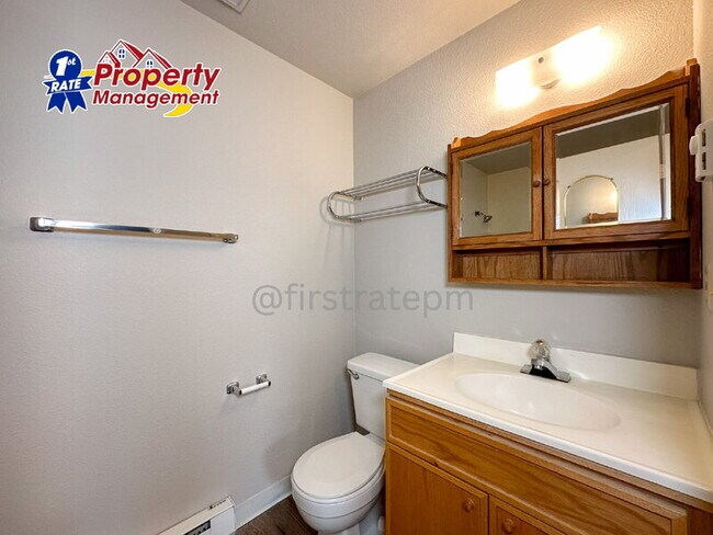 Photo - 1681 N Laurel St Unit #109