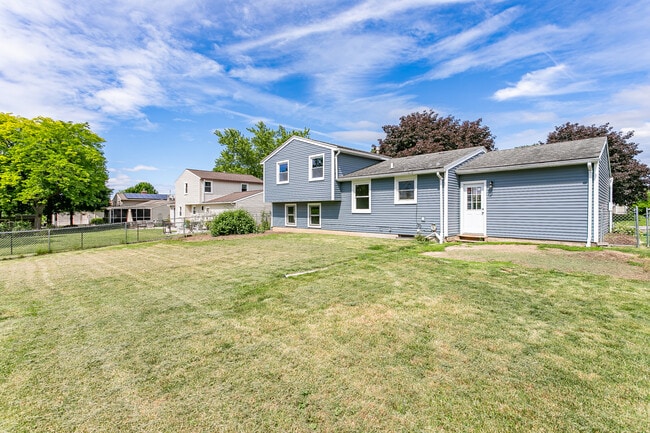 Photo - 1736 Elmwood Cir