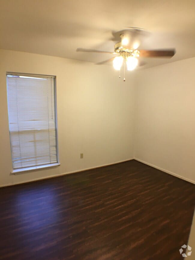 Building Photo - 8201 Richmond Ave Unit 35 Rental