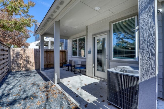 Photo - 3110 Moontide Ln