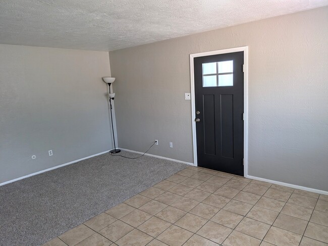 Photo - 10204 Candelaria Rd NE Unit 10204