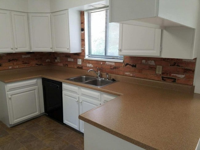 Photo - 2813 Shoal Cir