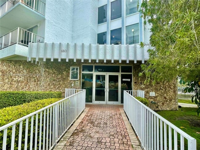 Photo - 6801 Indian Creek Dr Condo Unit 501