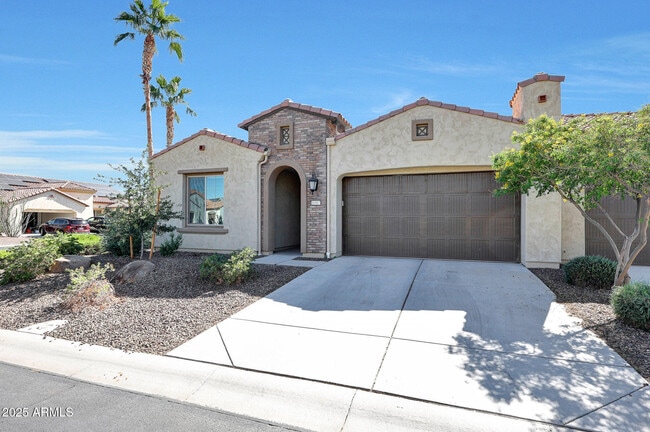 Photo - 16907 W Holly St