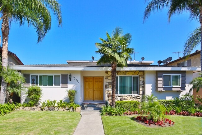 Downey Apts - Downey Apts