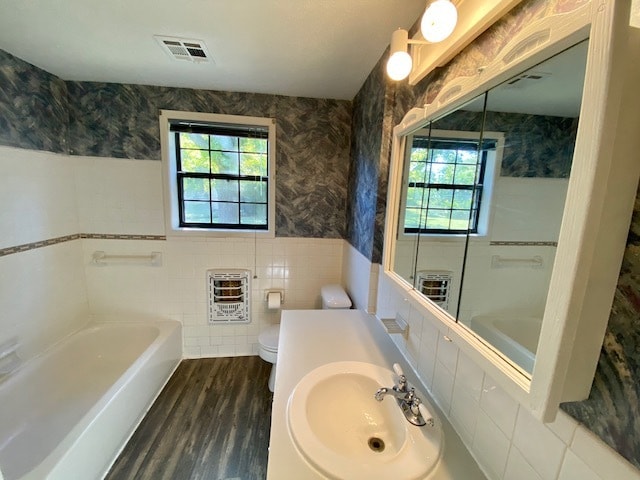 Photo - 210 Crestview St