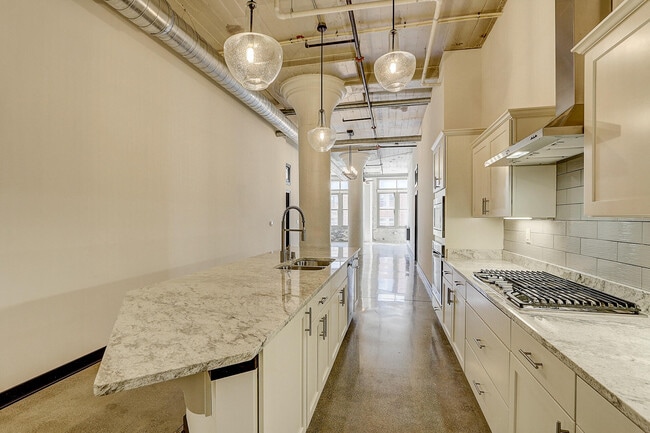 Photo - 226 N Water St