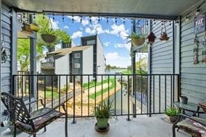Building Photo - 12500 Melville Dr Unit 2