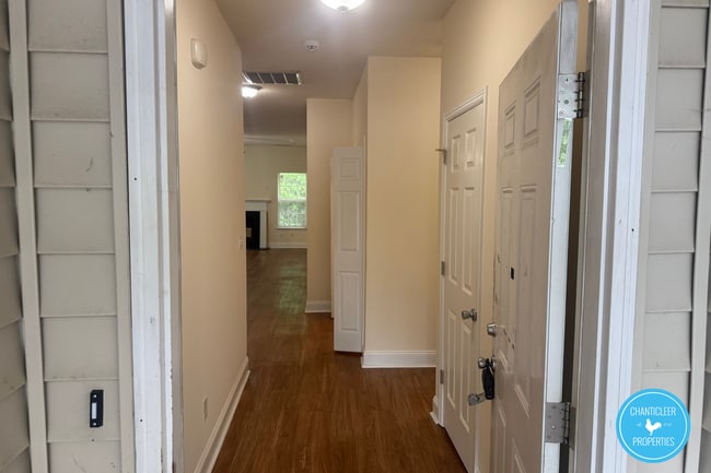 Photo - 1206 Marne Ave