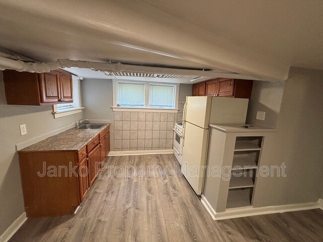 Building Photo - 5911 W Huron St Unit G Rental