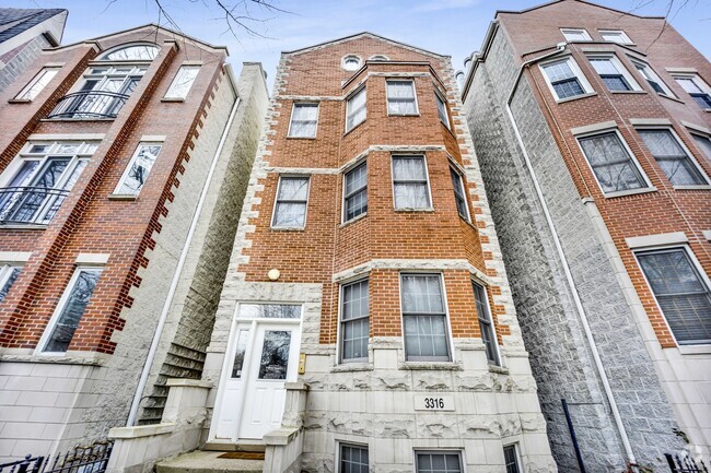 Building Photo - 3316 N Damen Ave Rental